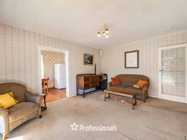 17 Molesworth Street, Taita