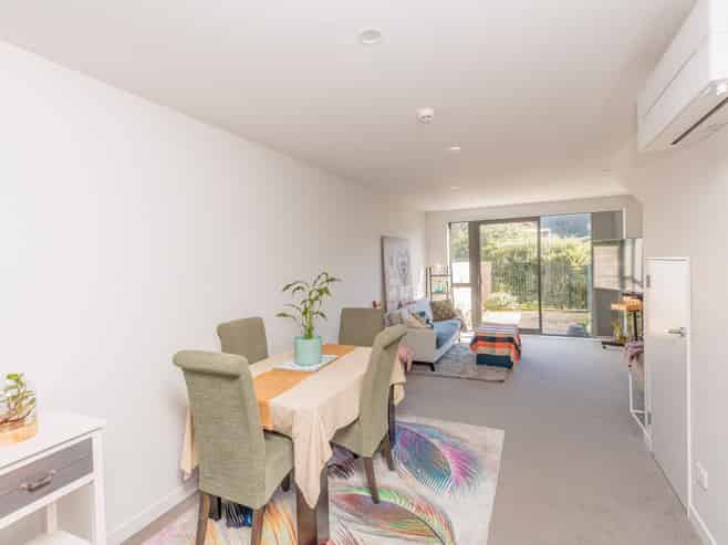 40 Ara Paiwhenua, Tawa