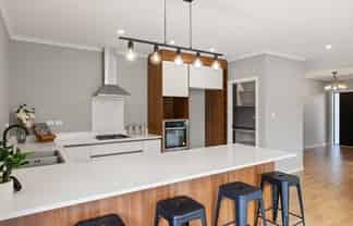 16 Maggie Place, Chartwell