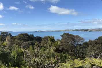 a/10 Puriri Place , Sandspit