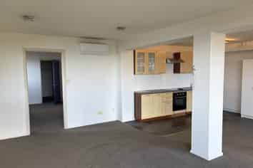 a/10 Puriri Place , Sandspit