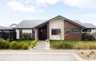 65 Trewern Avenue, Chartwell