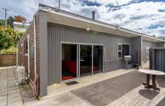 186 Kaikorai Valley Road, BRADFORD