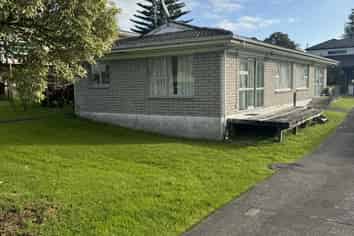12 Dawnhaven Drive, Te Atatu Peninsula