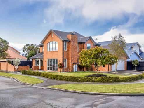 2 Wedmore Close, Burwood