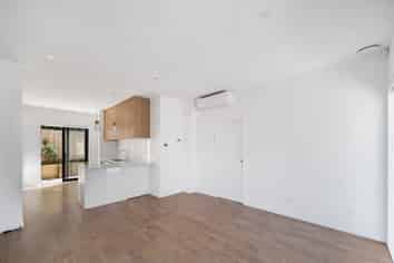 64 Landscape Road, Papatoetoe