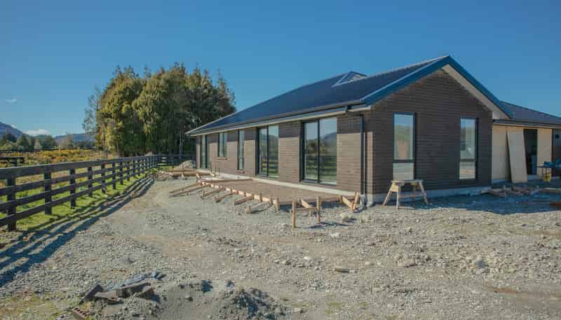10 Hinau Crescent, Kaiata
