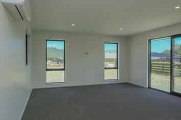 10 Hinau Crescent, Kaiata