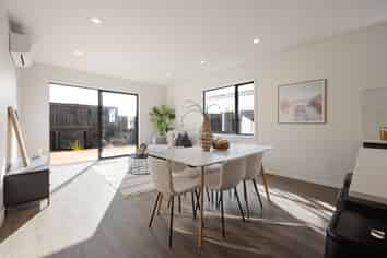 1/8 Lumino Terrace, Peacocke