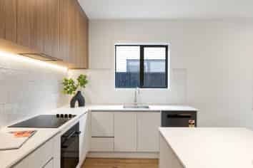 2/24 Lumino Terrace, Peacocke