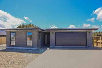 10A Hinau Crescent, Kaiata