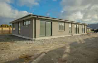 10A Hinau Crescent, Kaiata