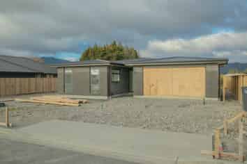 10A Hinau Crescent, Kaiata