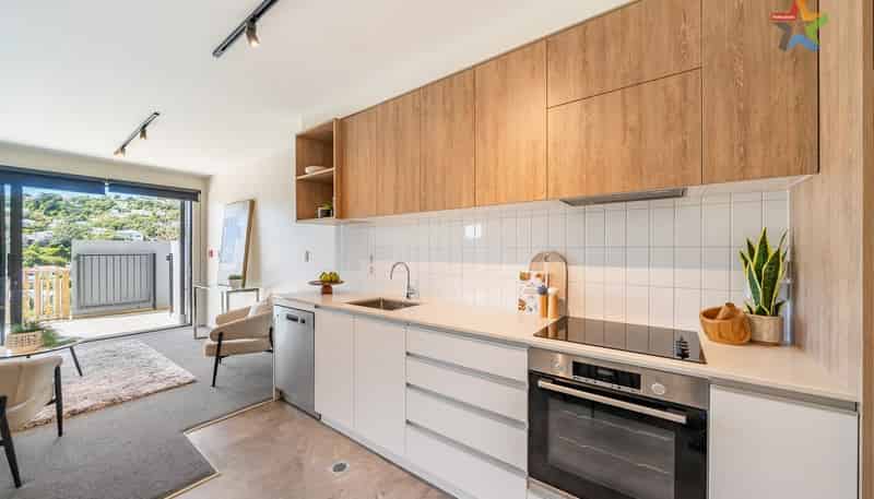 2/65 Tiketike Way, Brooklyn