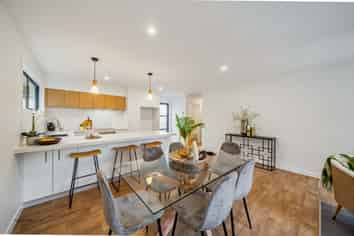 4/60 Akatarawa Road, Brown Owl