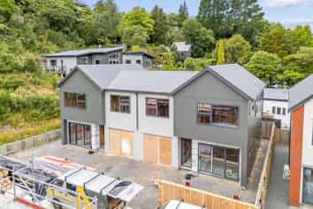 4/60 Akatarawa Road, Brown Owl