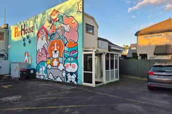 100M² LIVE / WORK IN THE HEART OF KOHIMARAMA
