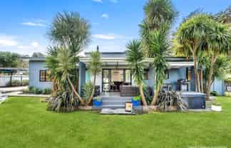 1a Ocean Beach Road, Tairua