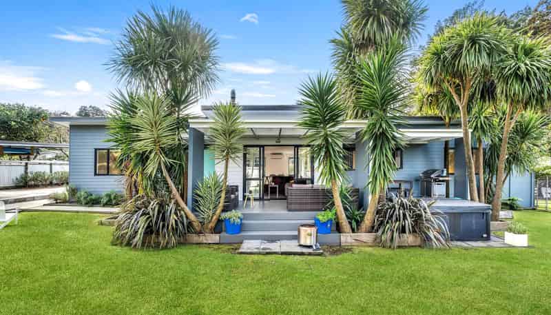 1a Ocean Beach Road, Tairua