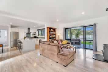 1a Ocean Beach Road, Tairua