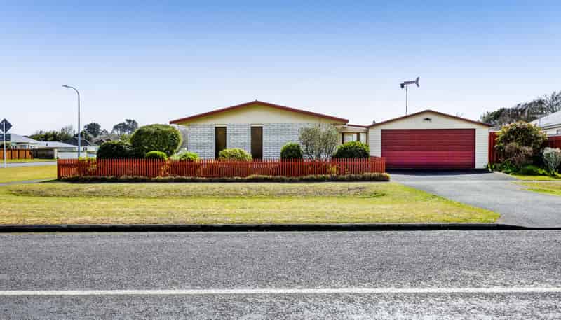 124 Hamlet Street, Stratford