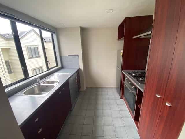 33V New North Road, Eden Terrace