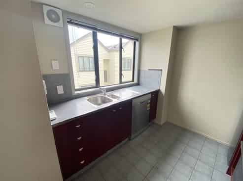 33V New North Road, Eden Terrace