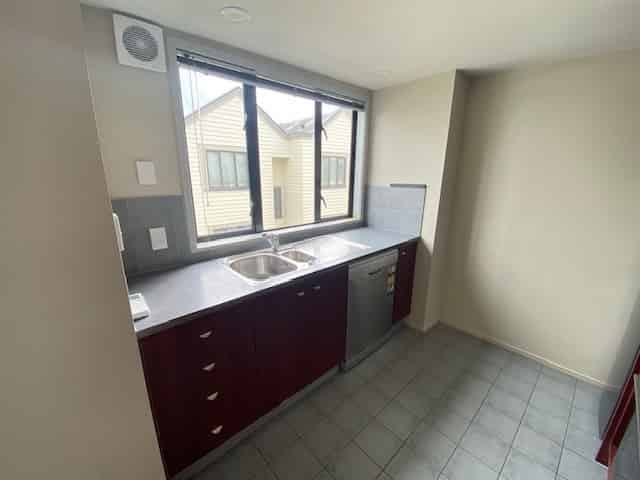 33V New North Road, Eden Terrace