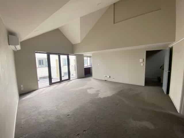 33V New North Road, Eden Terrace