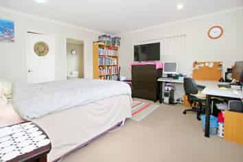 79 Baverstock Road, Flat Bush