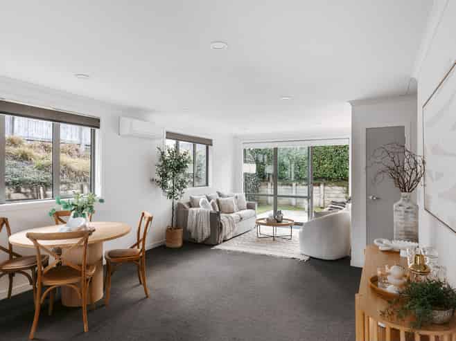 2/4 Greystone Place, Omokoroa