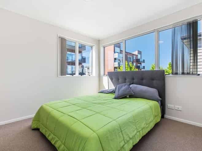 13 De Havilland Road, Hobsonville