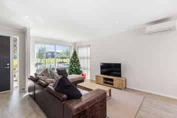 13 De Havilland Road, Hobsonville