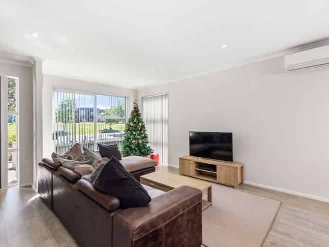 13 De Havilland Road, Hobsonville