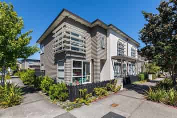 13 De Havilland Road, Hobsonville