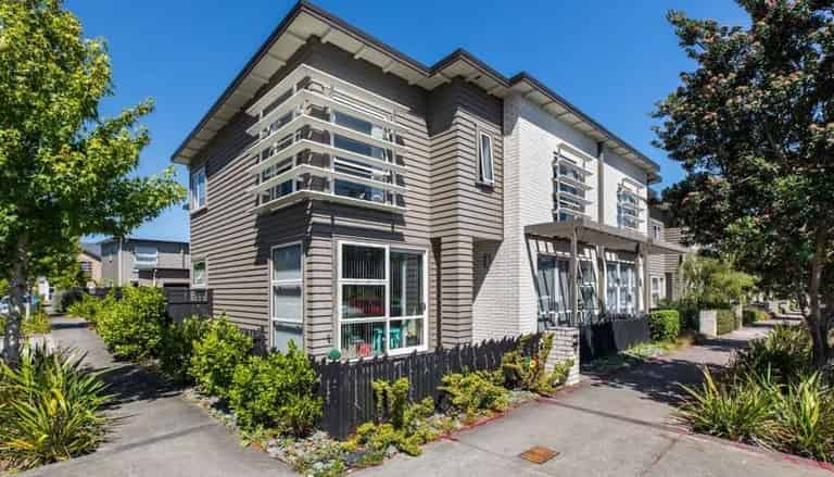 13 De Havilland Road, Hobsonville