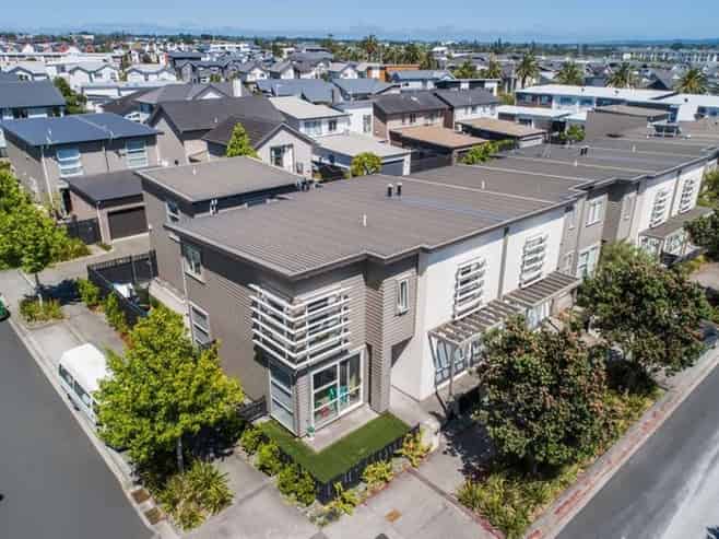 13 De Havilland Road, Hobsonville