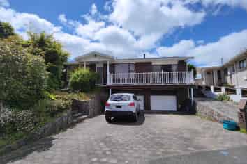 11 Homestead Place, Glenview