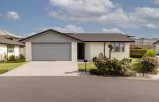 3/4 Greystone Place, Omokoroa