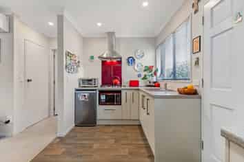 13A Twelfth Avenue, Avenues