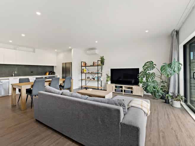 8 Kikorangi Lane, Mount Wellington