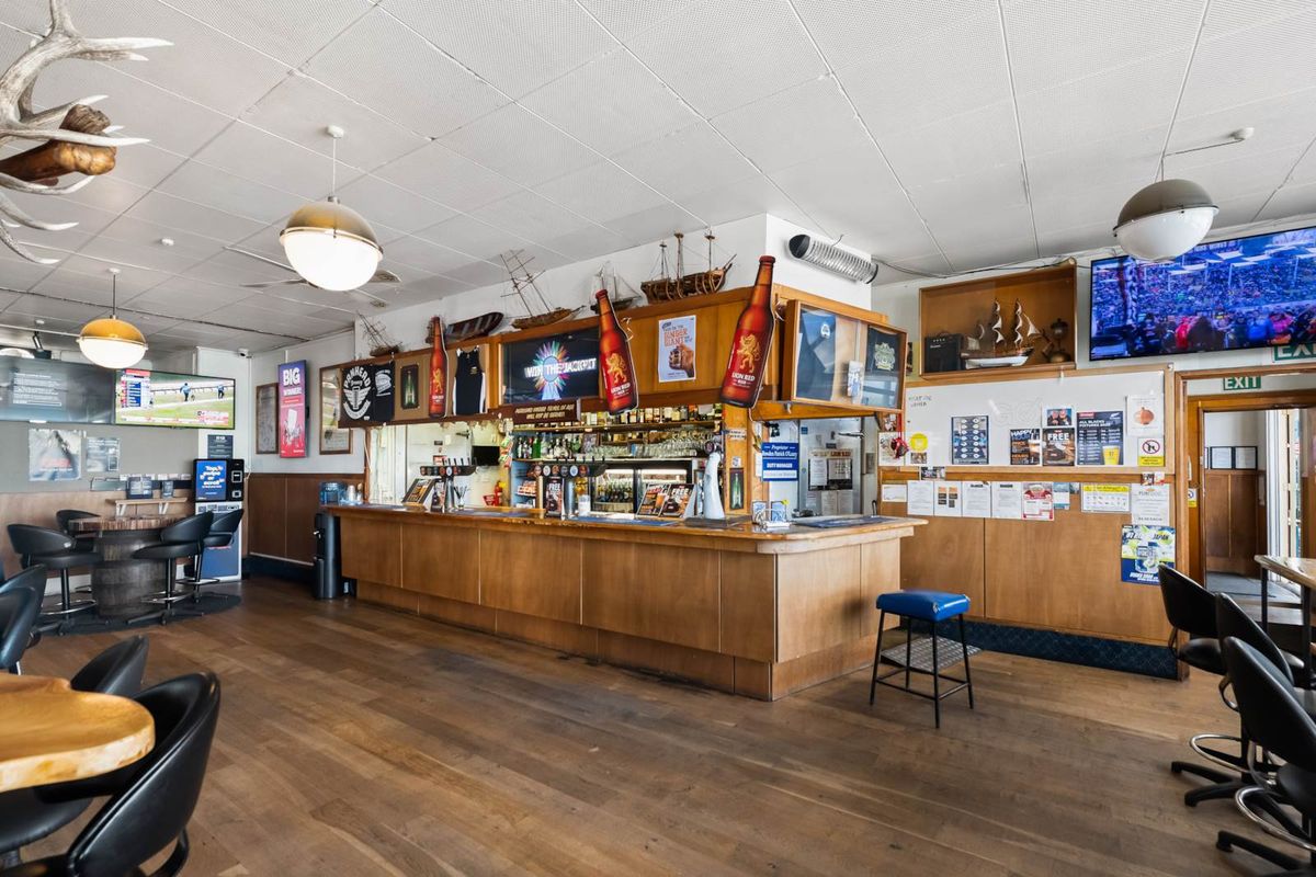 MANGONUI HOTEL, LIQUOR SHOP PLUS LAND - Widok 5