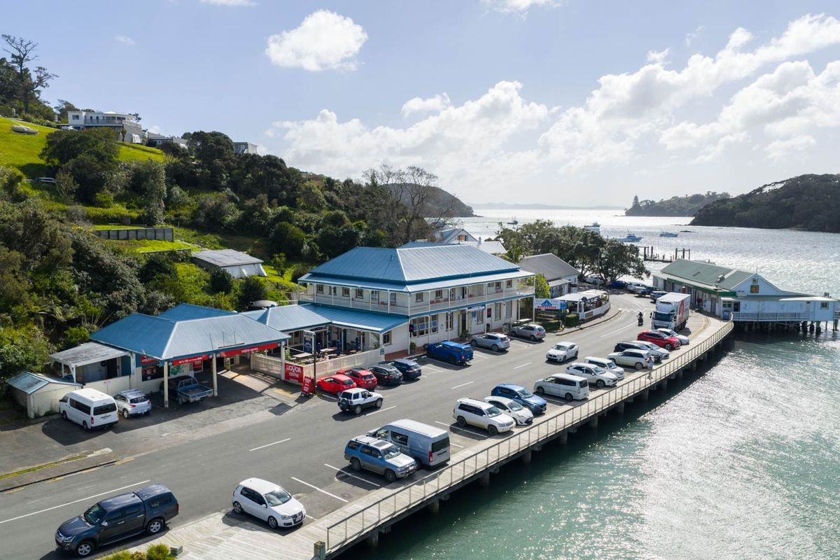 MANGONUI HOTEL, LIQUOR SHOP PLUS LAND - Widok 2