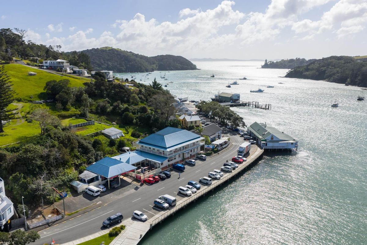 MANGONUI HOTEL, LIQUOR SHOP PLUS LAND - Widok 3