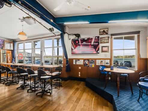 MANGONUI HOTEL, LIQUOR SHOP PLUS LAND
