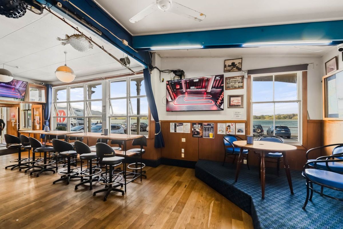 MANGONUI HOTEL, LIQUOR SHOP PLUS LAND - Widok 4