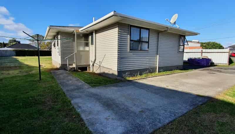 10 Daniel Avenue, Mangere East