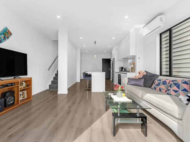 50 Parahau Road, Papakura