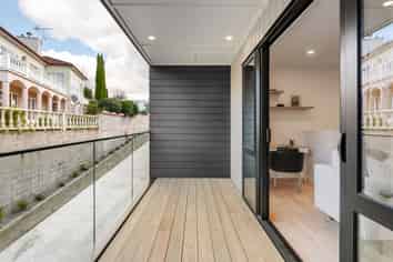 6/143 Clarence Street, Hamilton Lake