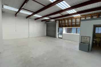 HENDERSON FACTORY / STORAGE UNIT